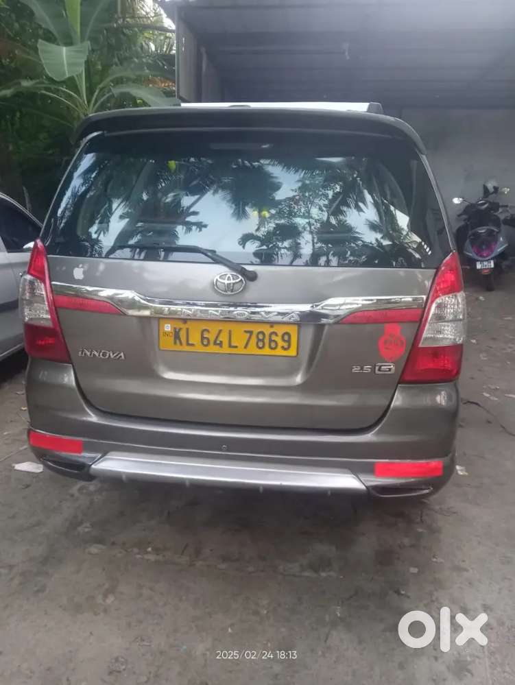 Toyota Innova 2010 Model