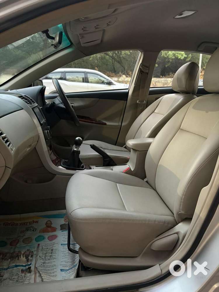 Toyota Corolla Altis 1.8 J, 2012, Petrol