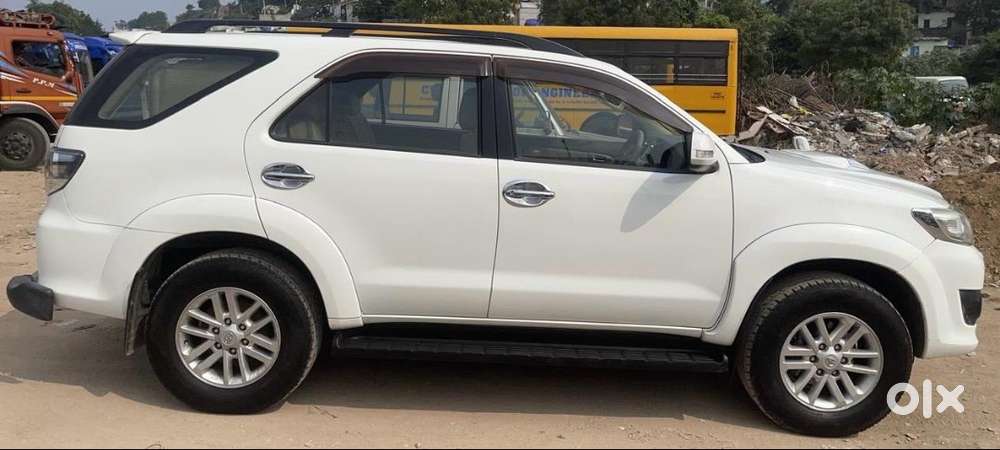 Fortuner 4x2 2012