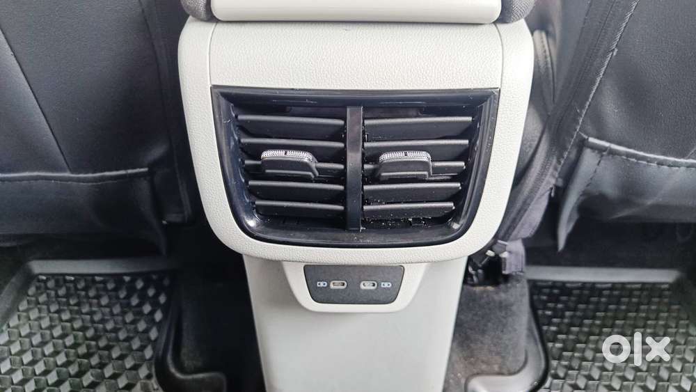 Skoda Kushaq 1.0 Tsi Ambition, 2022, Petrol