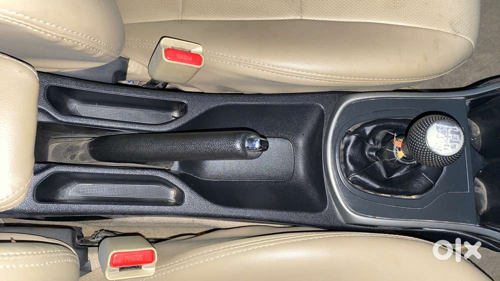 Honda City 1.5 V 5th Gen I-vtec Mt, 2022, Petrol