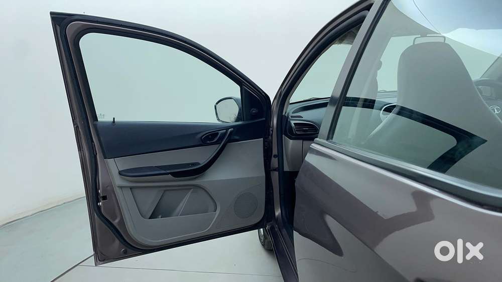 Tata Tiago 1.2 Revotron Xm, 2016, Petrol