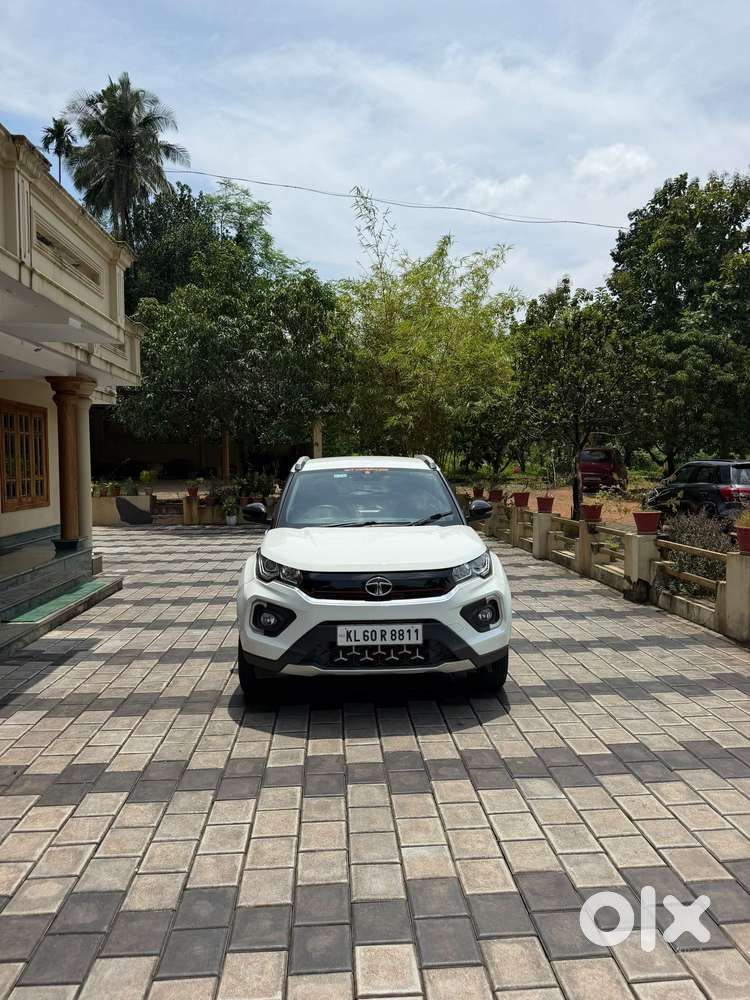 Tata Nexon 1.2 Revotron Xz Plus (s), 2020, Petrol