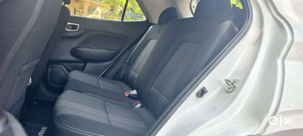 Hyundai Venue 1.2 S Plus, 2022, Petrol