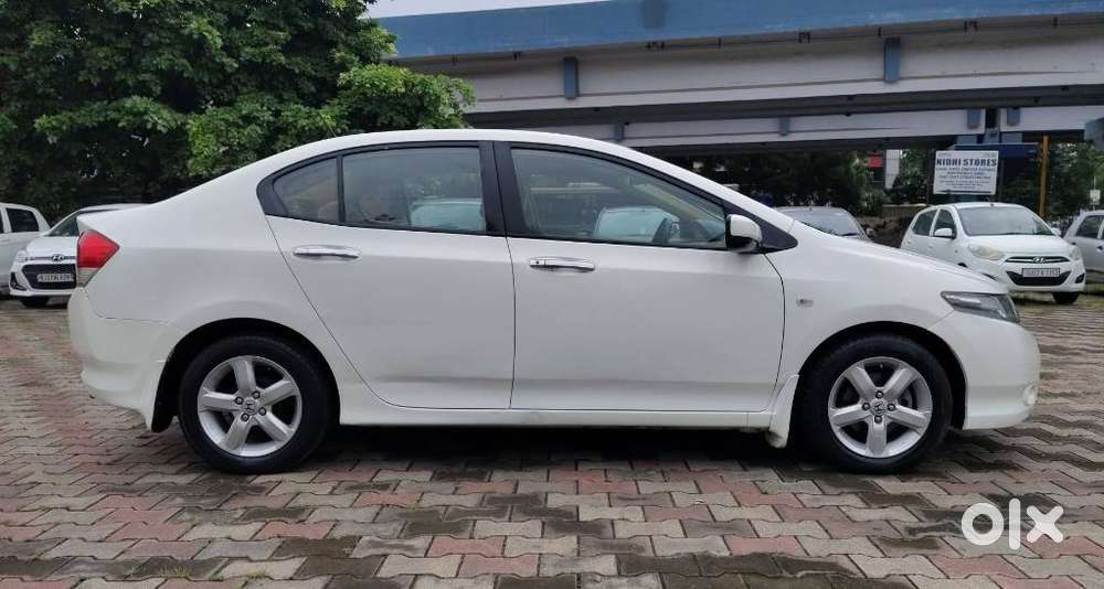 Honda City V At, 2011, Cng & Hybrids