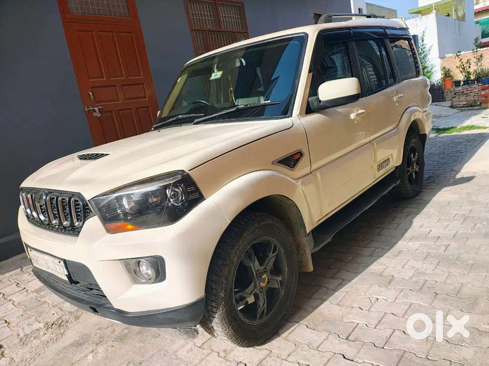 Mahindra Scorpio S10 Amt