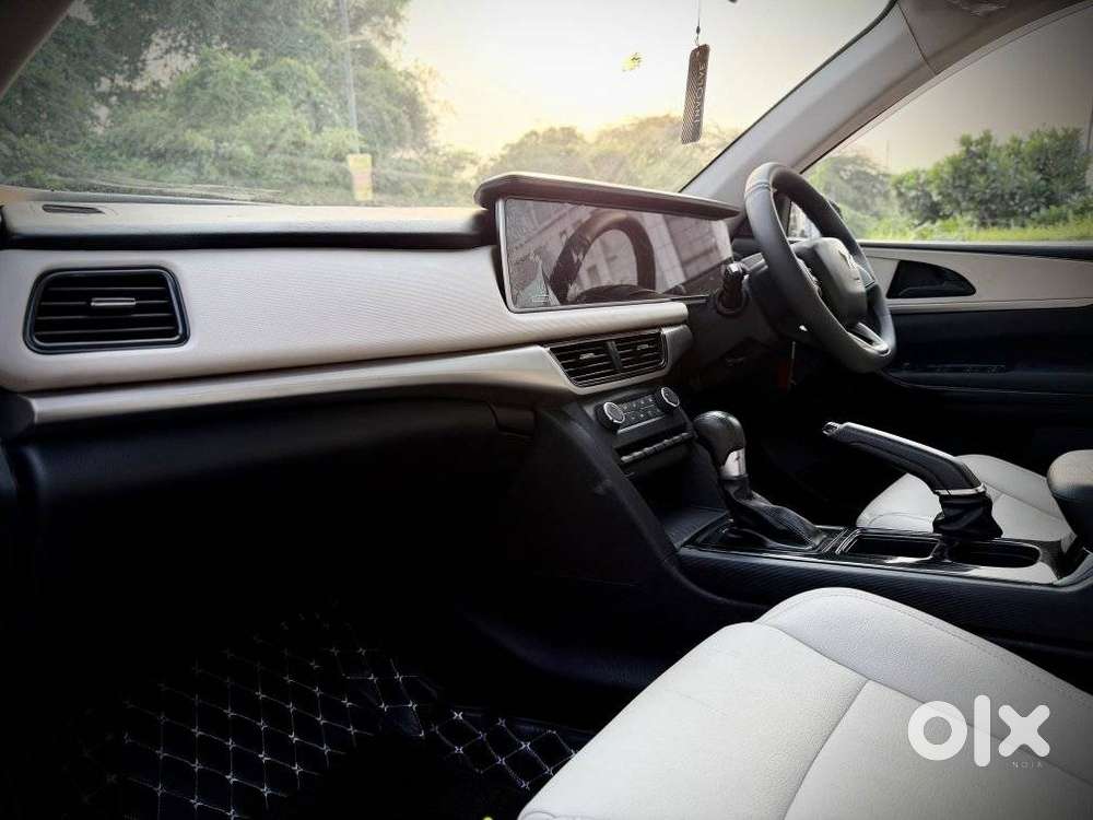 Mahindra Xuv700 2.2 Ax 5 Diesel At 7 Str, 2023, Diesel