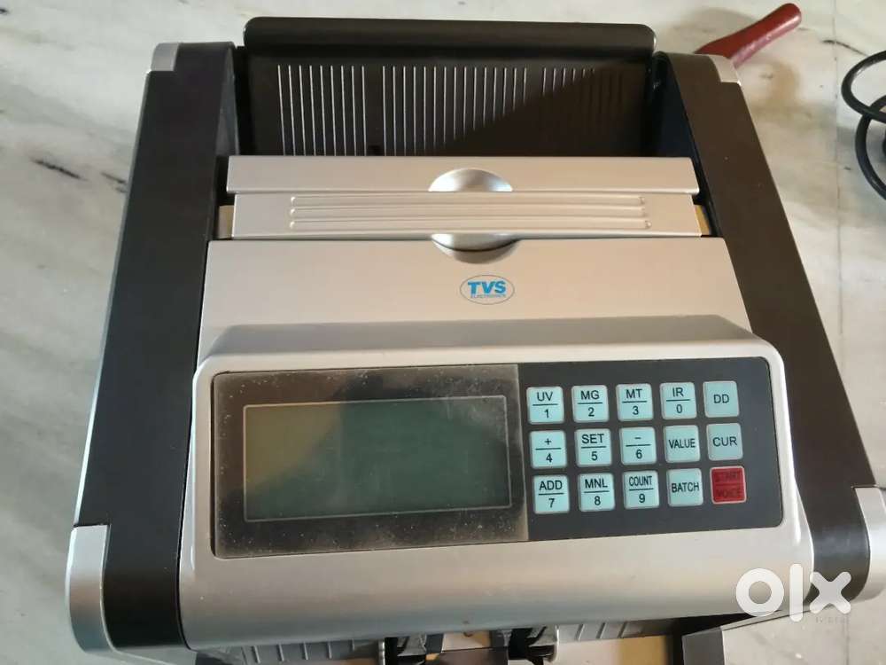 Cash counter machine