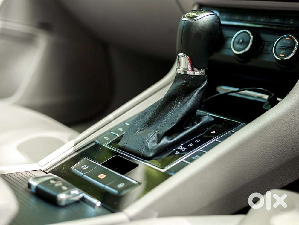 Skoda Superb Laurin And Klement 1.8, 2017, Petrol