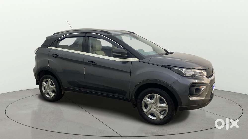 Tata Nexon 1.5 Revotorq Xma Amt (s), 2021, Petrol