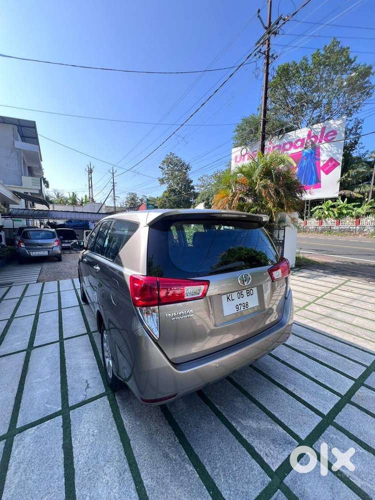 Toyota Innova Crysta 2018 Diesel Well Maintained
