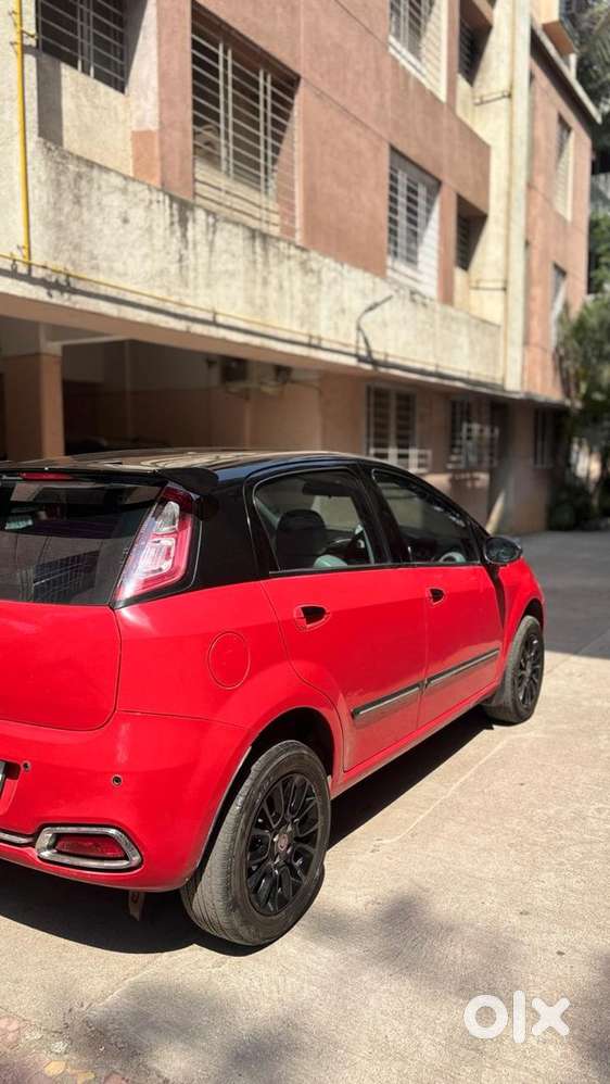 Fiat Punto Evo 2015 Diesel 74658 Km Driven With Company Records.