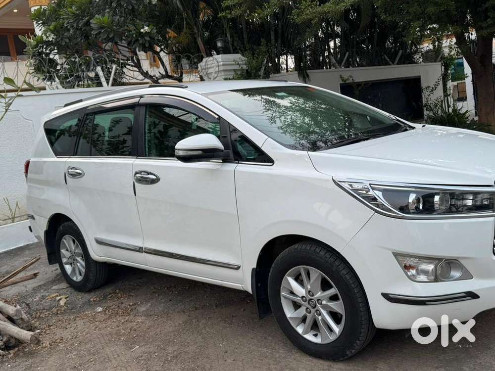 Toyota Innova Crysta 2017 Diesel Well Maintained