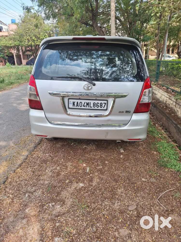 Toyota Innova 2013 Diesel 130000 Km Driven