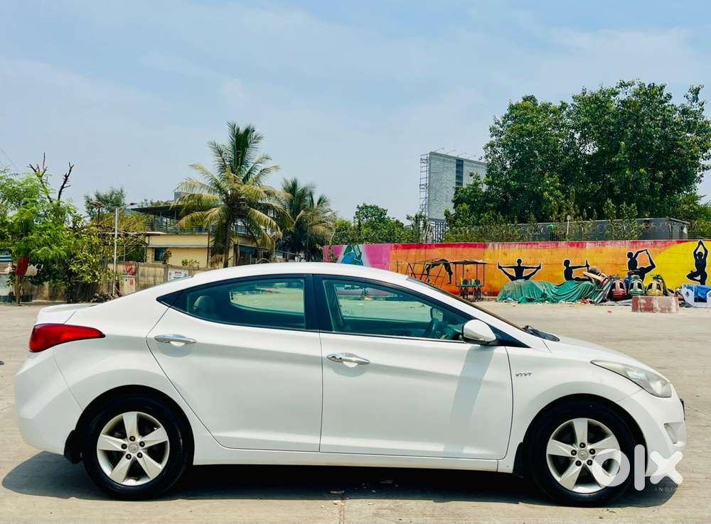 Hyundai Elantra 1.8 Sx Mt, 2014, Petrol