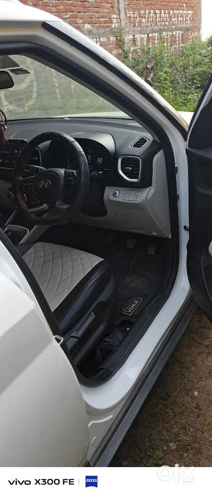Hyundai Venue Diesel Manual 2024