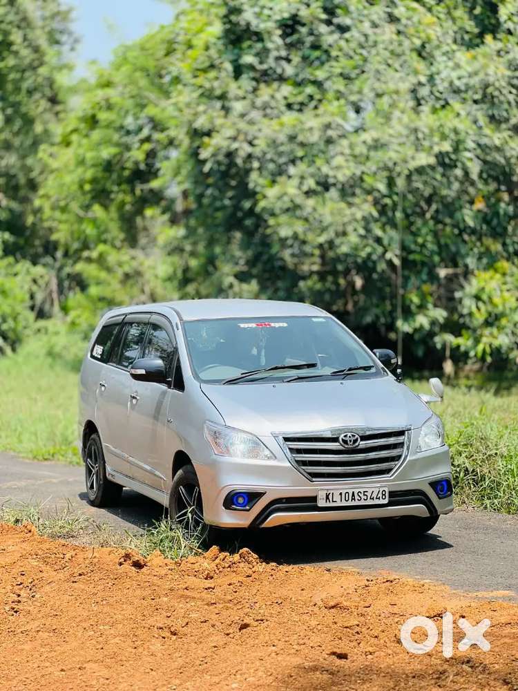 Toyota Innova 2006 Diesel 330000 Km Driven