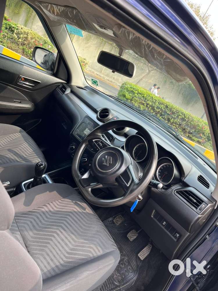 Maruti Suzuki Swift Vxi + Manual, 2022, Petrol
