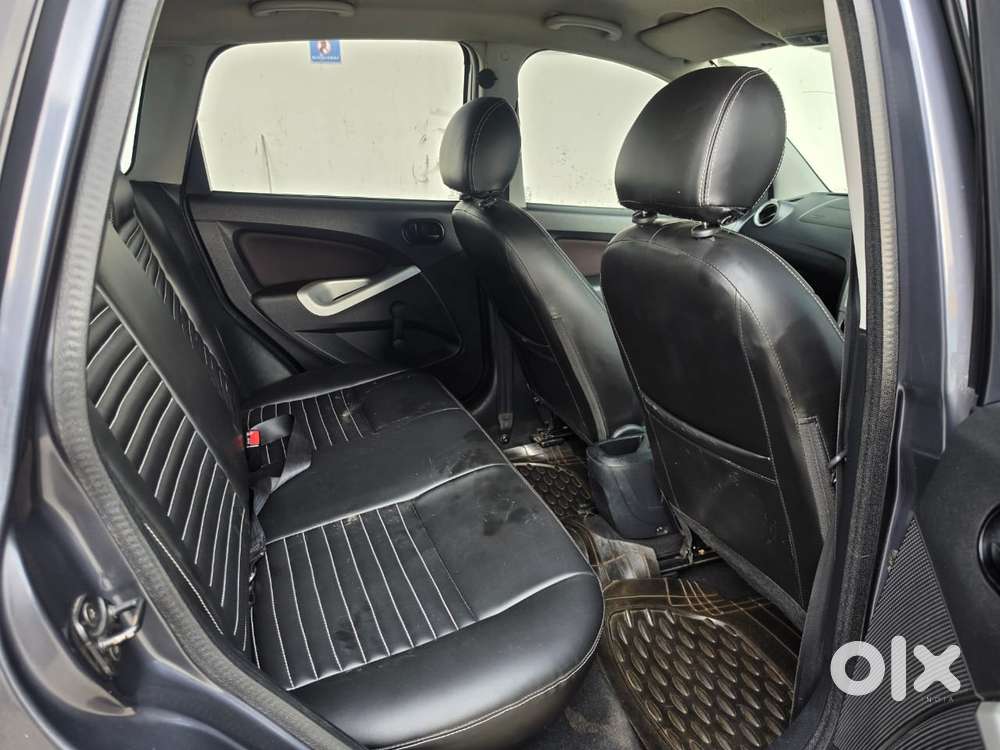 Ford Figo 2010-2012 Petrol Titanium, 2012, Petrol