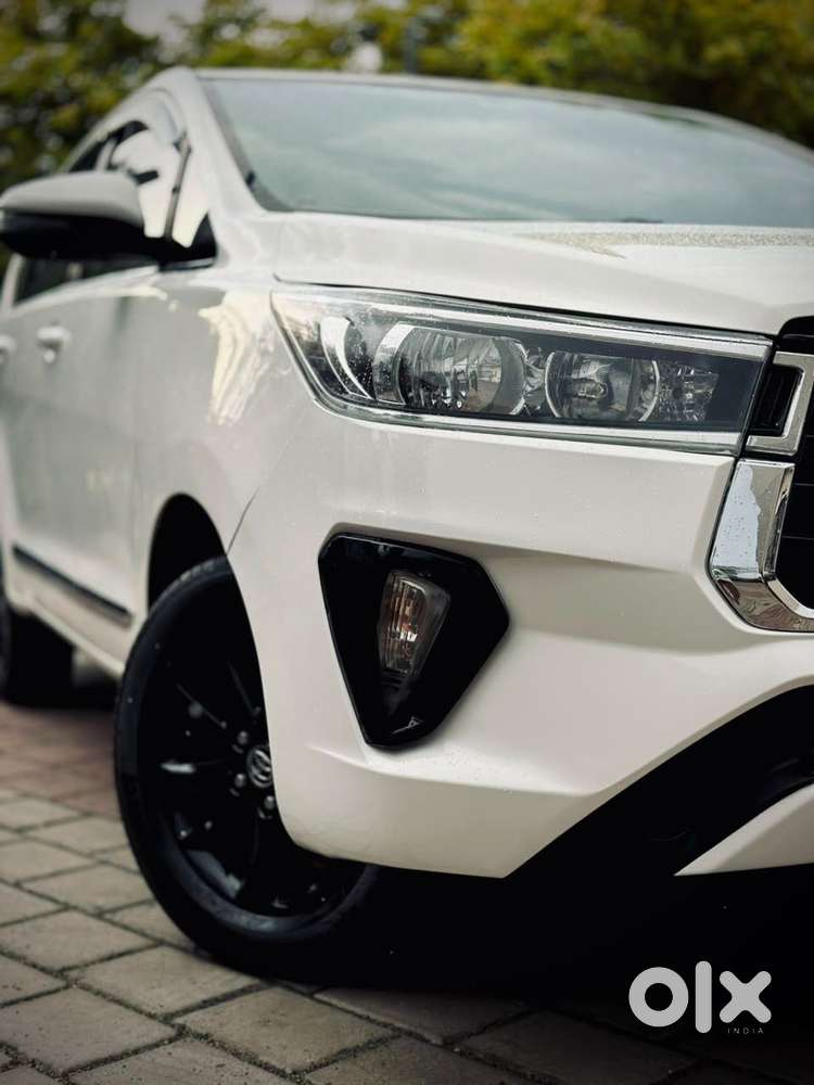 Toyota Innova Crysta [2020-ongoing] 2.7 Gx Mt 7 Str, 2017, Diesel