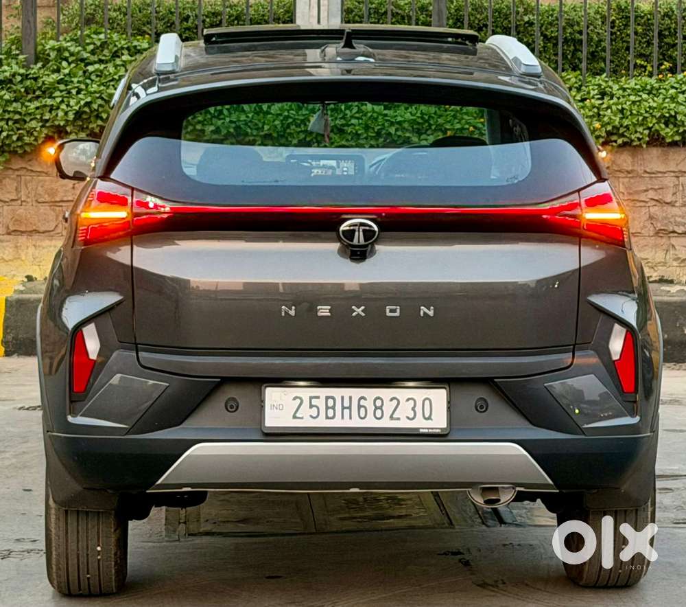 Tata Nexon, 2025, Petrol