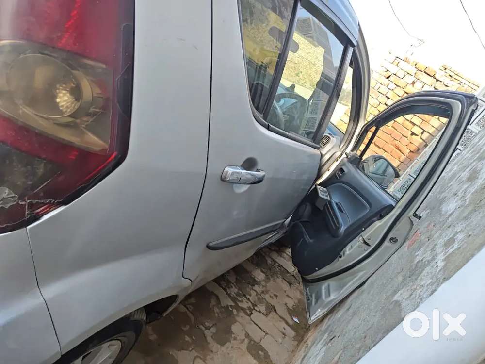 Maruti Suzuki Ritz Vdi 2014 New Service New Battery All Work Ok