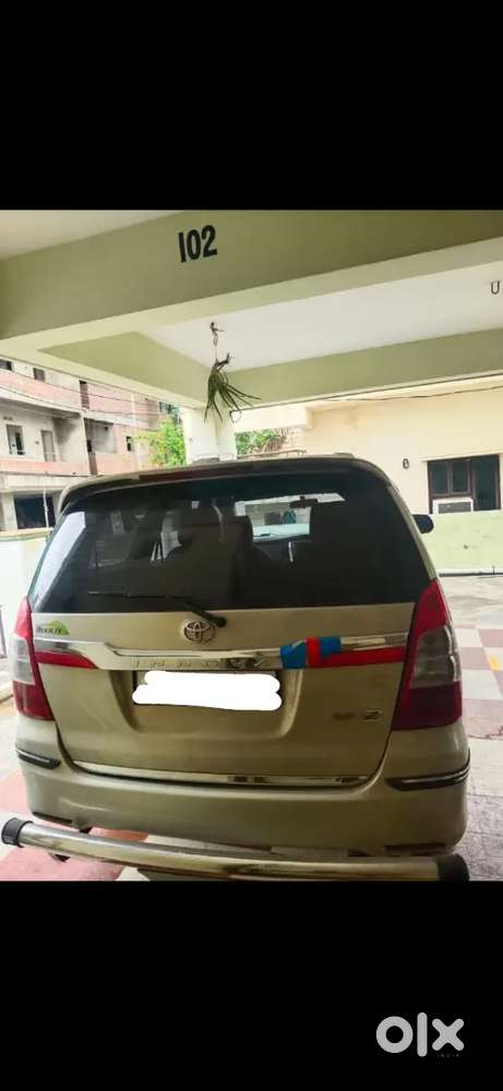 Toyota Innova 2015