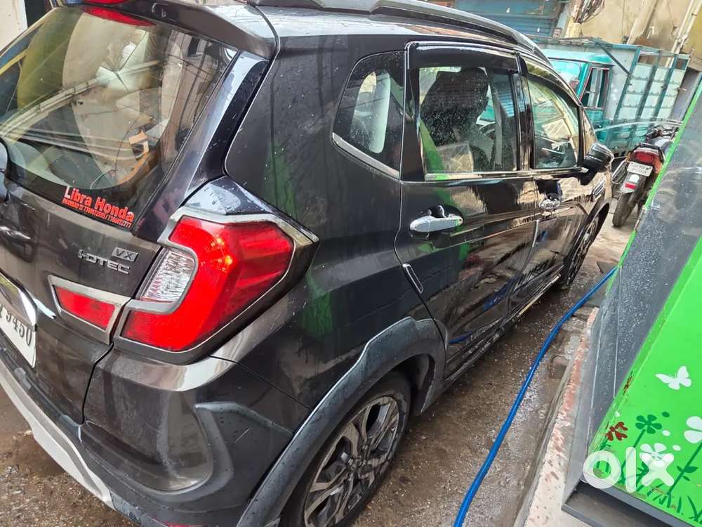 Honda Wr V With Sunroof And 1 Stepney