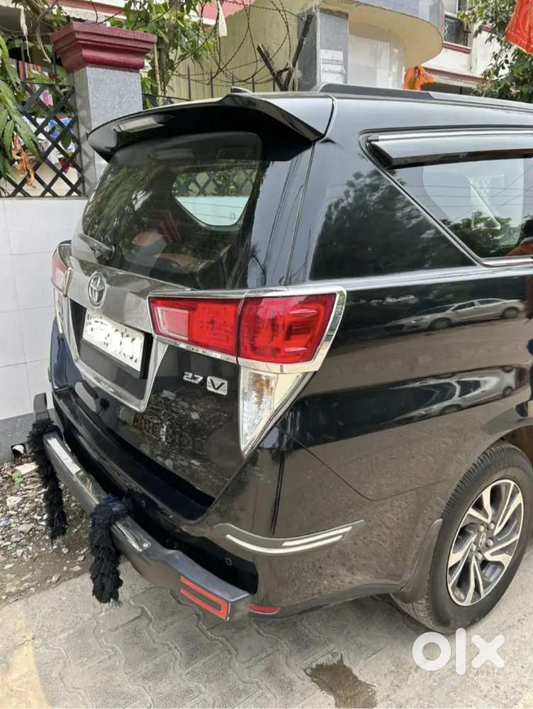Toyota Innova Crysta 2.7 Petrol Mt 2022
