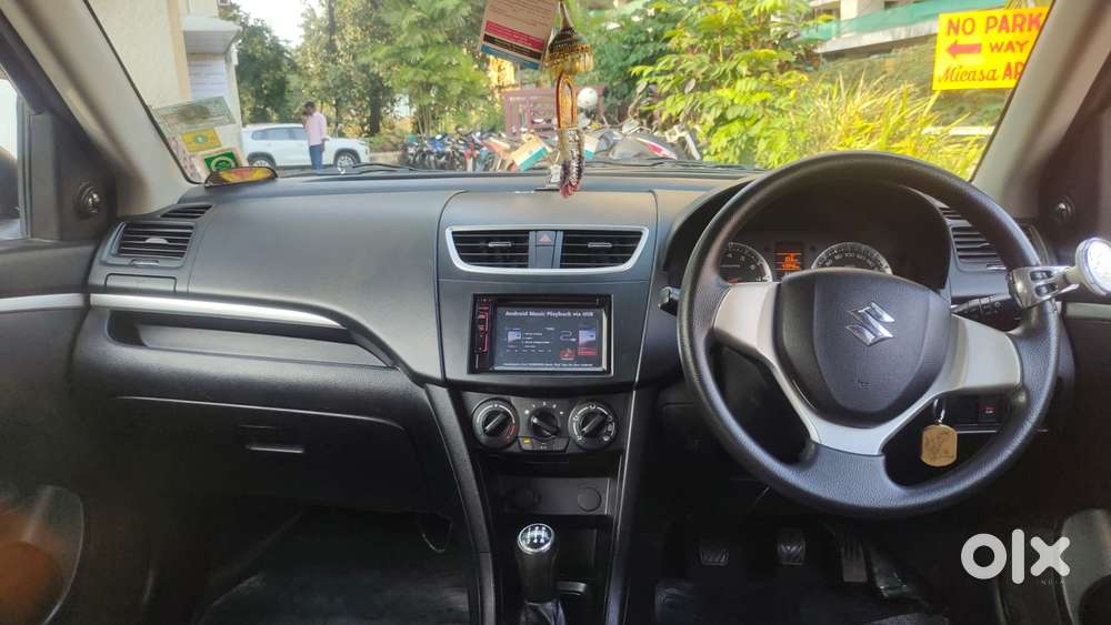 Maruti Suzuki Swift Vxi + Manual, 2012, Petrol