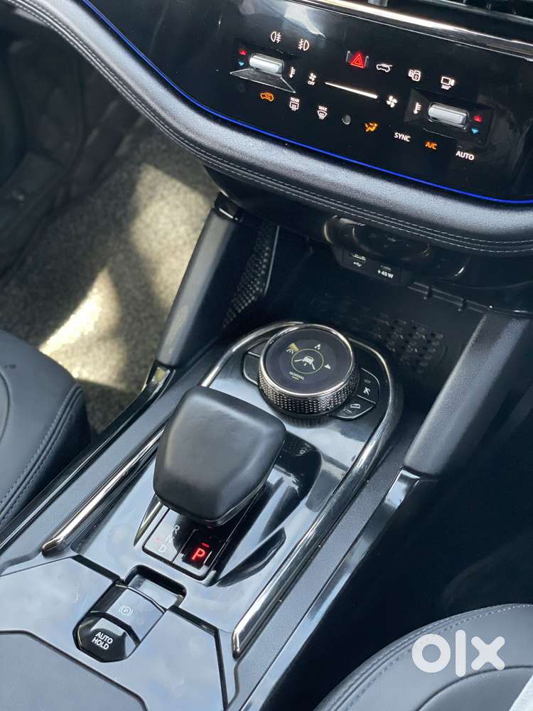 Tata Safari Accomplished Plus Dark Edition At, 2024, Diesel