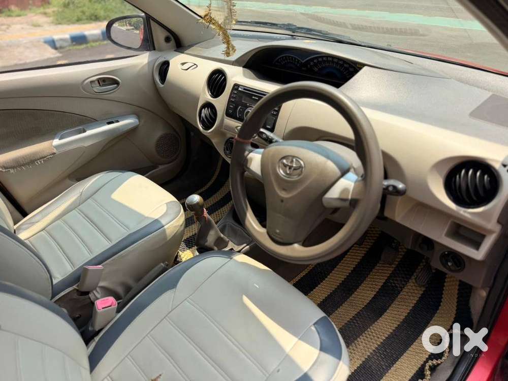 Toyota Etios Liva 2015 Petrol Well Maintained