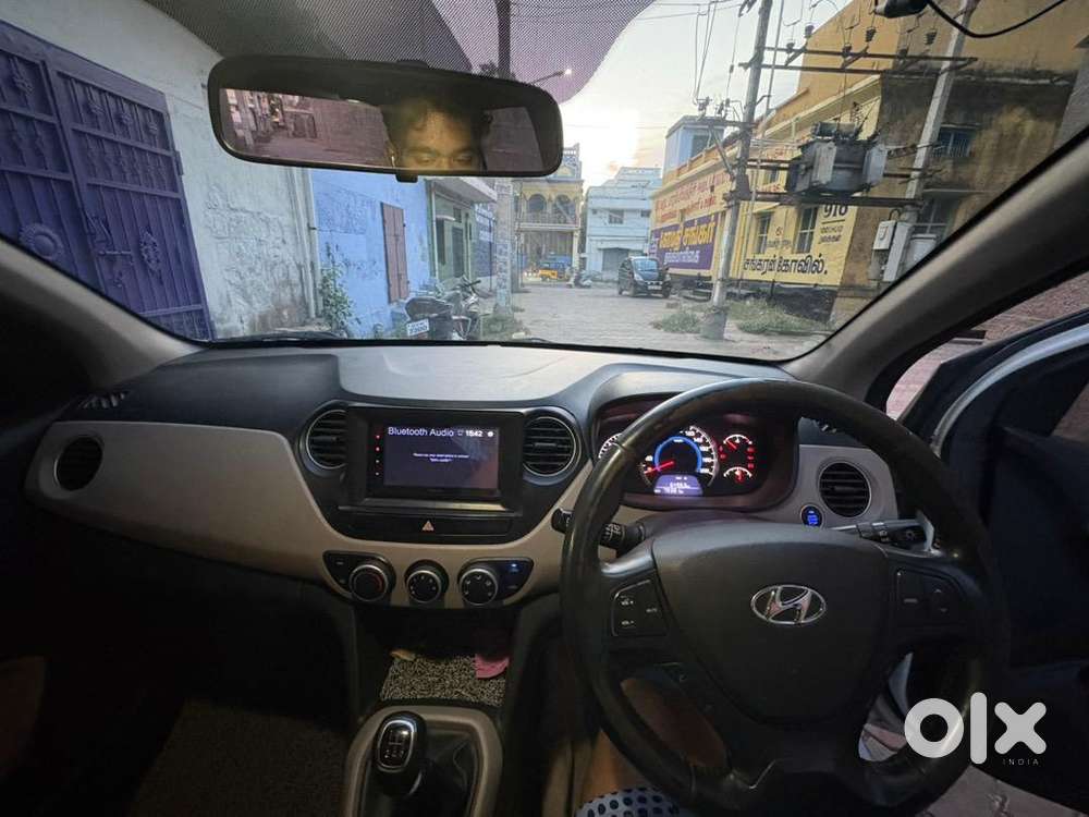 Push Button Start With 2 Keys Are There.