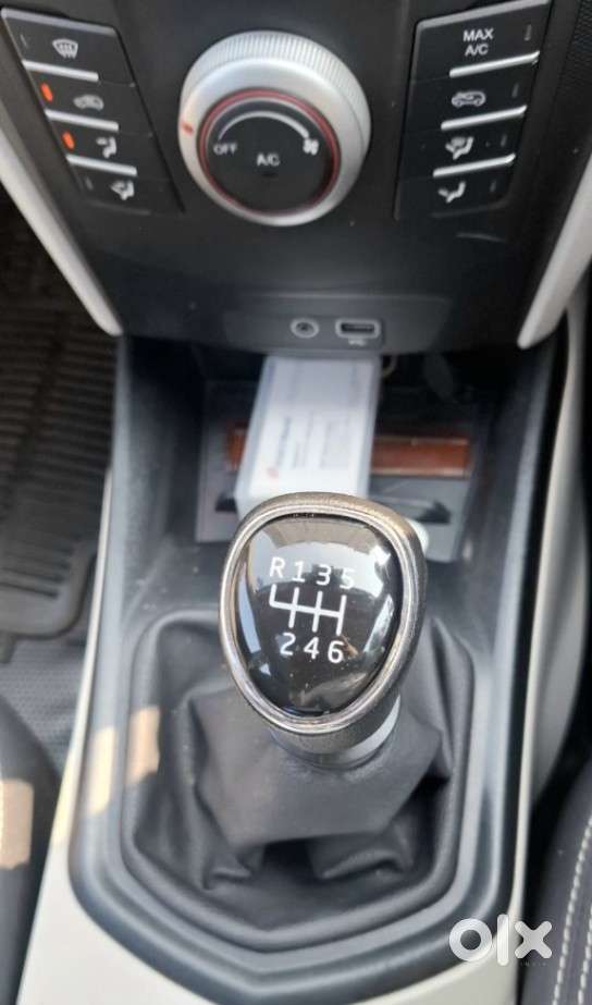 Mahindra Xuv300 W6, 2023, Petrol