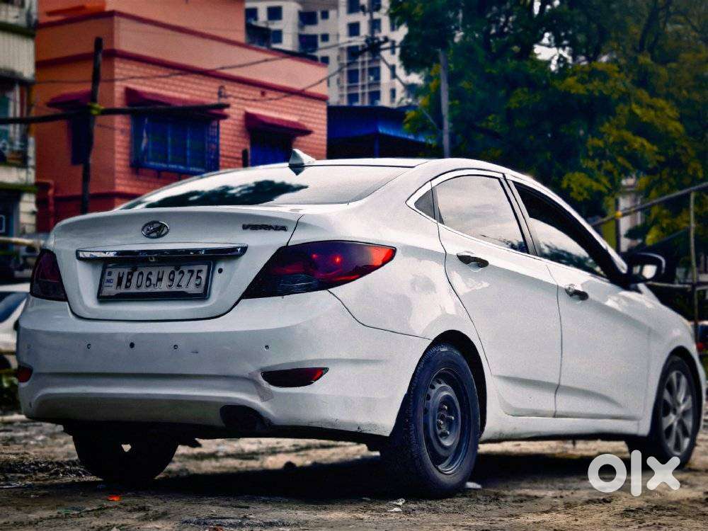 Hyundai Verna Crdi 1.6 Sx, 2012