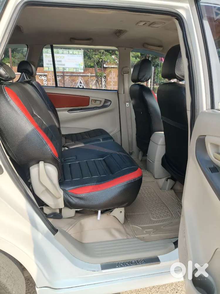 Toyota Innova Car