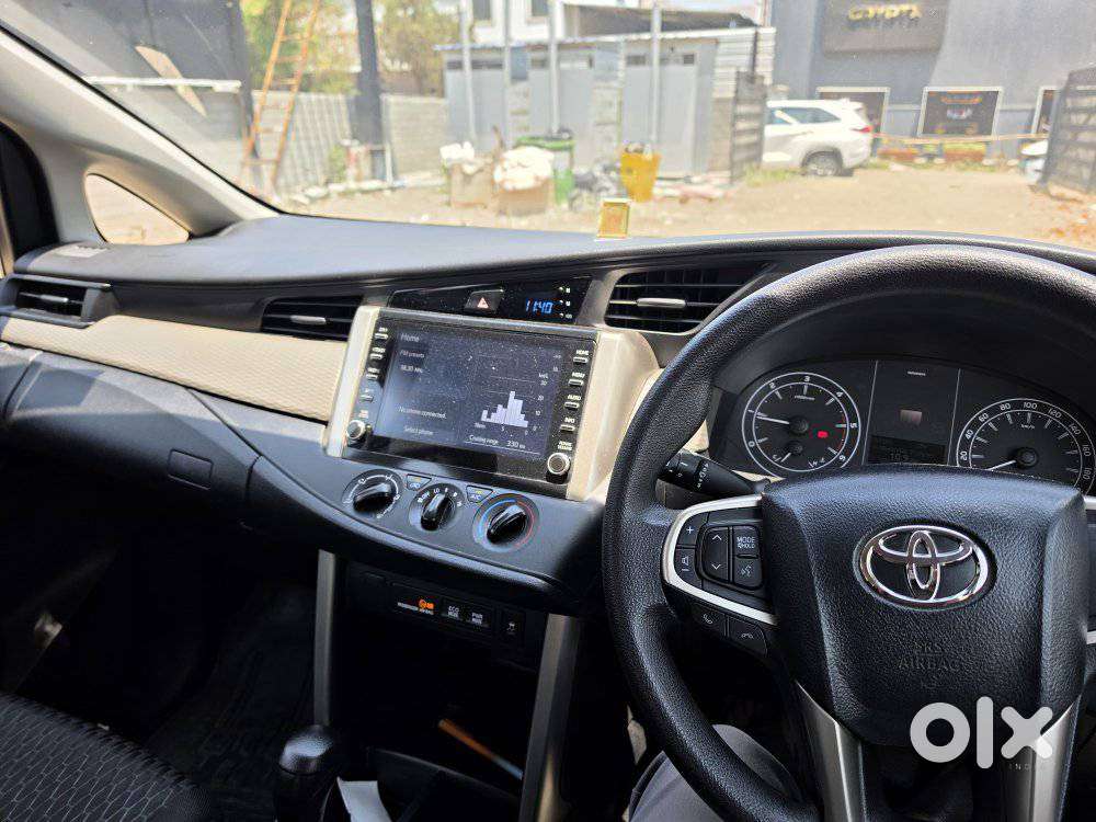 Toyota Innova Crysta 2.4 G Mt, 2022, Diesel