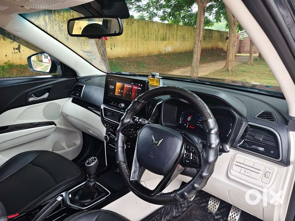 Mahindra Xuv 3xo Ax7l Petrol Mt, 2025, Petrol