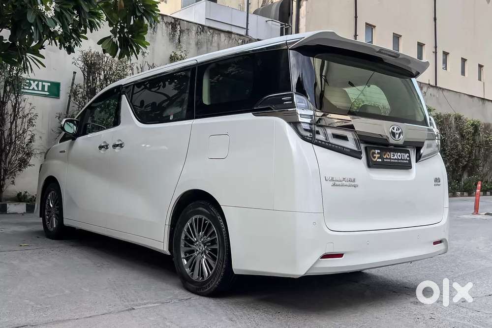 Toyota Vellfire 2.5 Hybrid, 2022, Petrol