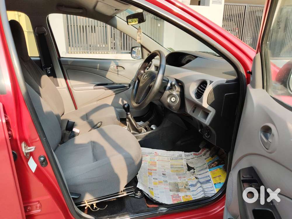 Toyota Etios Liva 2011-2012 G, 2011, Petrol