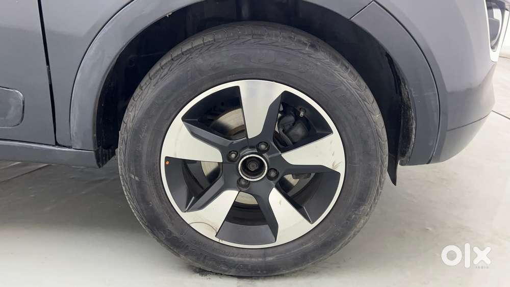 Tata Nexon 1.2 Revotron Xza Plus (l), 2019, Petrol