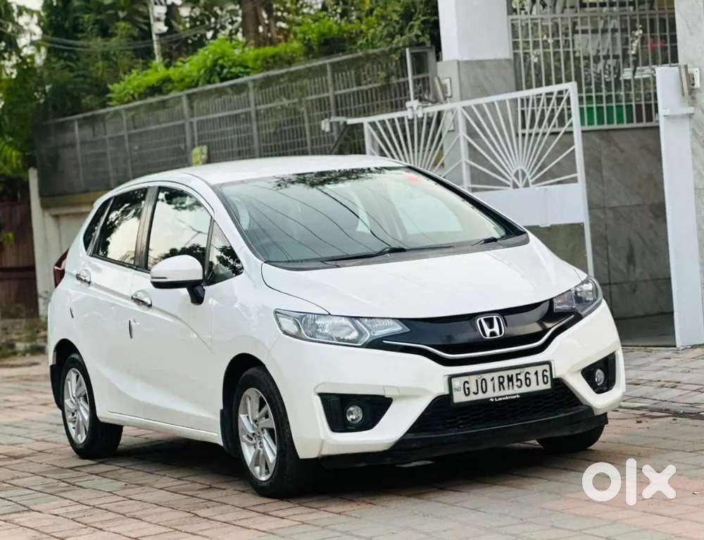 Honda Jazz Automatic Less Driven 2015 Model Lady Doctor Driven