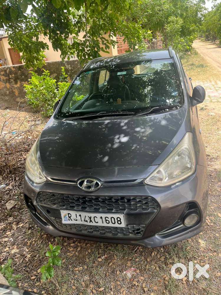 Hyundai I10 Sportz Car Driven By Ca