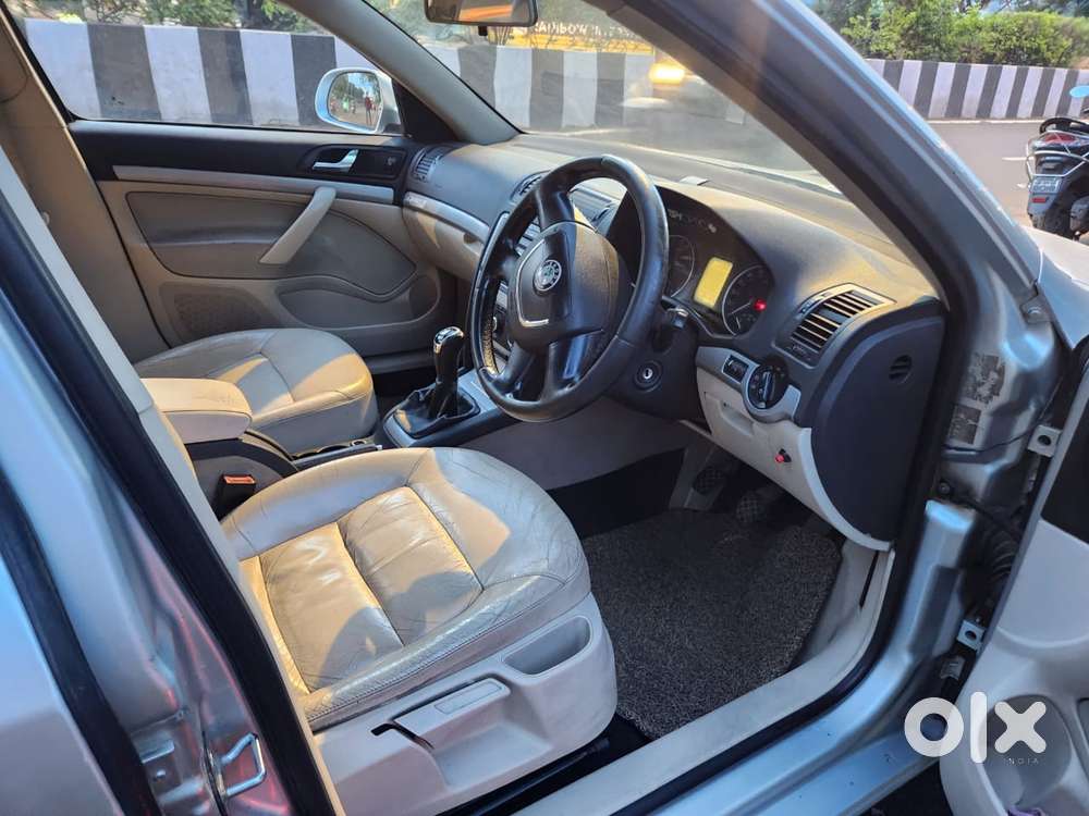 Skoda Laura Ambiente 2.0 Tdi Cr Manual, 2013, Diesel