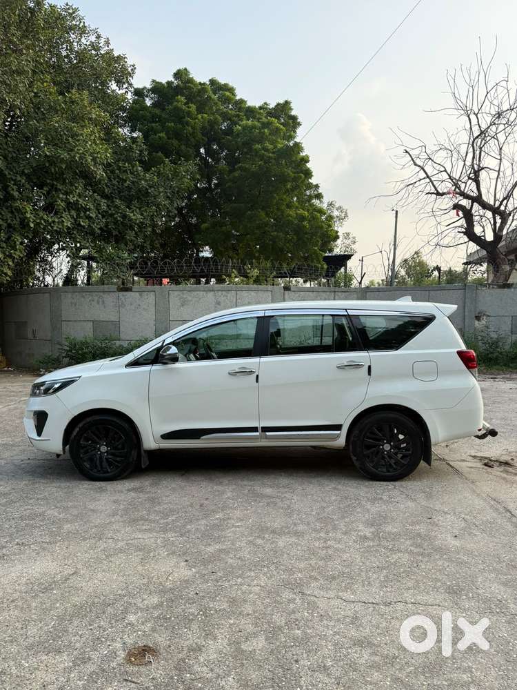 Toyota Innova Crysta [2020-ongoing] 2.4 Zx 7 Str, 2022, Diesel