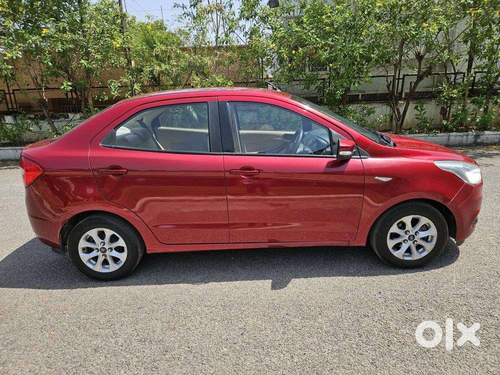 Ford Figo Aspire Titanium Blu, 2015, Petrol