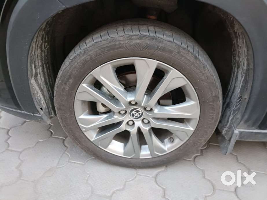 Toyota Innova Hycross 2.0 Zx Hybrid 7 Str, 2025, Petrol