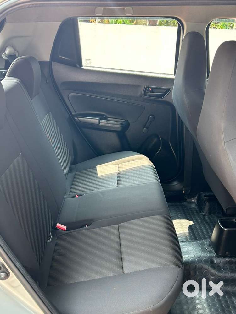 Maruti Suzuki Swift 2022 Petrol 42000 Km Driven