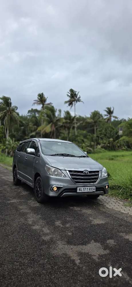 Innova 2015 G Manual 
New Clutch 
1 Lakh Km Done 
New Clutch