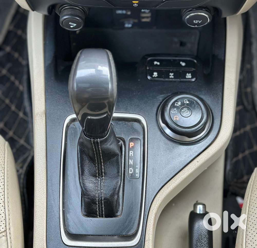 Ford Endeavour 3.2 Titanium At 4x4, 2016, Diesel